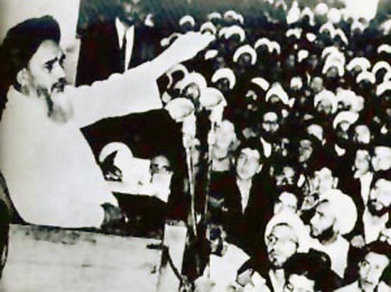 زنده نگه داشتن قیام  ۱۵ خرداد؛ سرآغاز شکوفایی تفکر انقلابی در نسل‌های آینده است