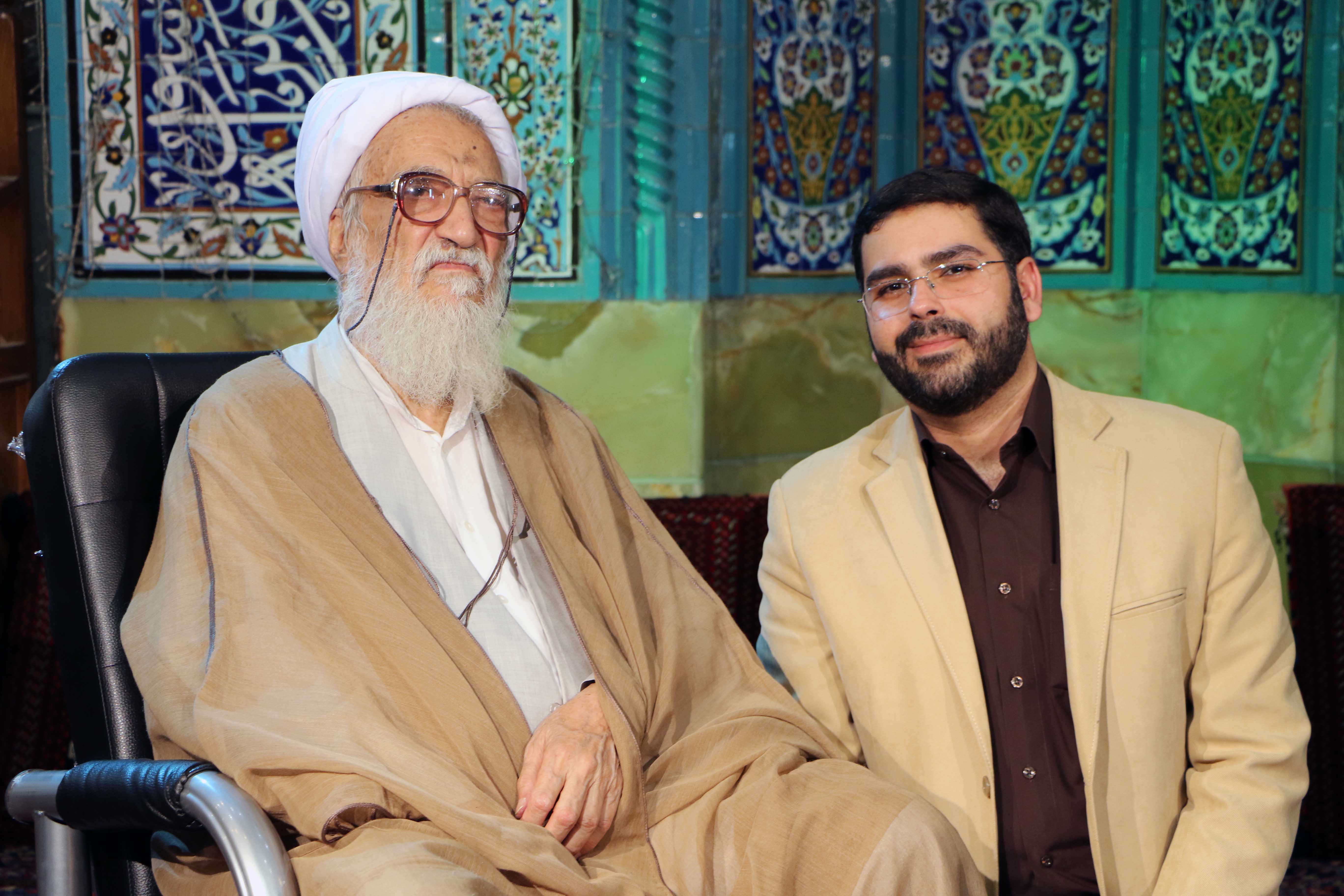 بزرگترین عبرت از ماجرای بنی صدر این است که هر کس به انقلاب بی وفایی کند، سقوط می کند/ وقتی امام انقلاب را شروع کرد یک تعداد می گفتند مگر می شود دستِ خالی به مبارزه با آمریکا رفت؟