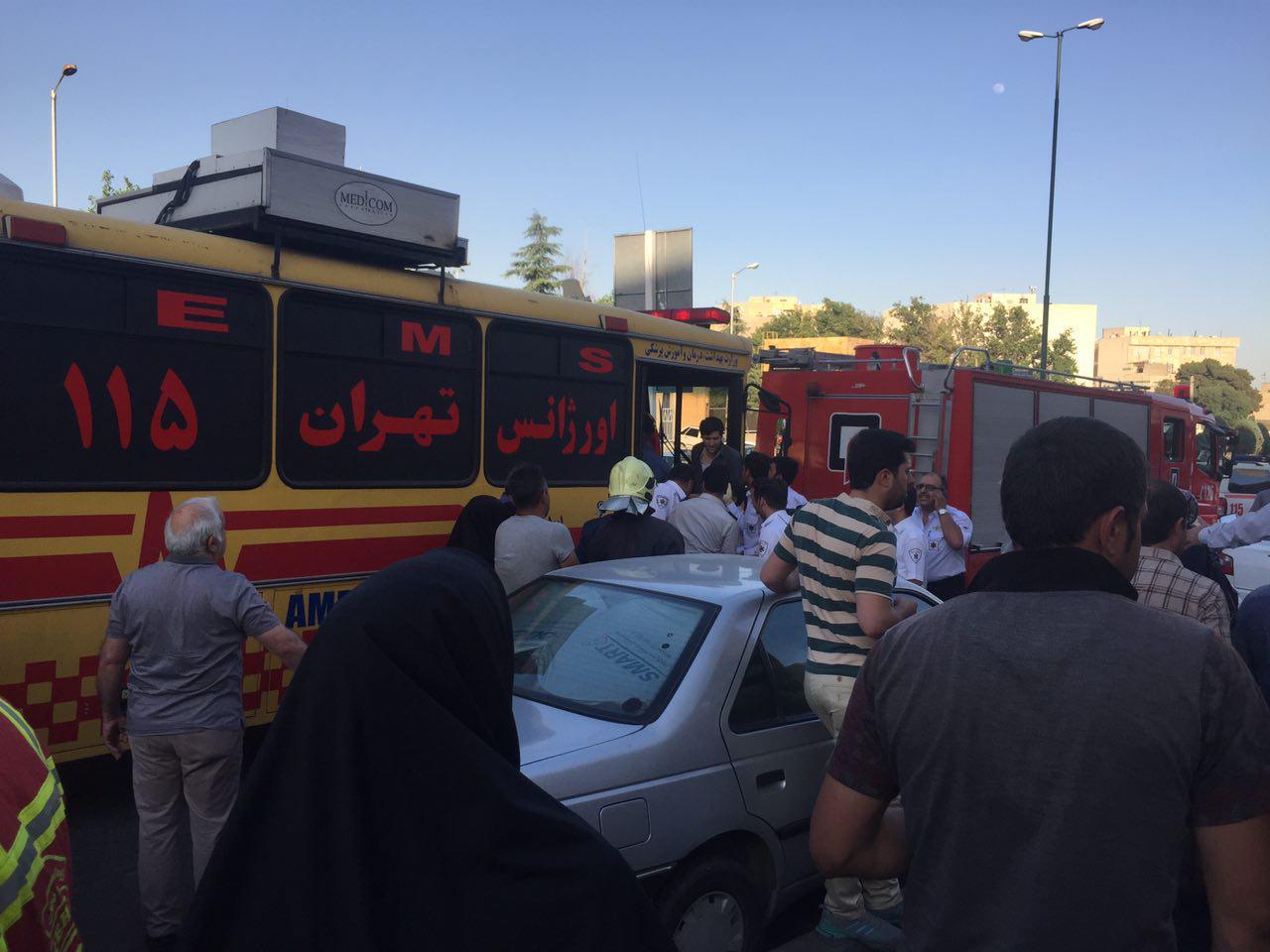 تصادف شدید 2 قطار مترو تهران در ایستگاه طرشت/تردد قطارها در خط 2 مترو تعطیل شد
