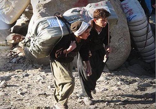 کوله سنگین فقر بر دوش کولبران