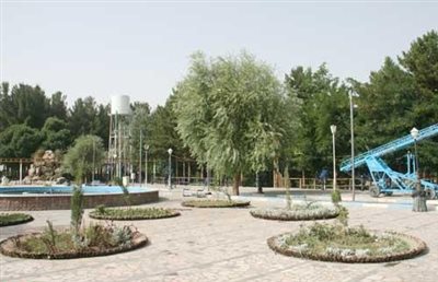 مسیرهای ماشین رو پارک شهید باهنر مسدود شد