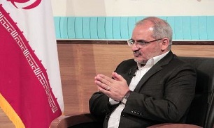 محسن رضایی از محل حادثه تروریستی در ساختمان مجلس بازدید کرد