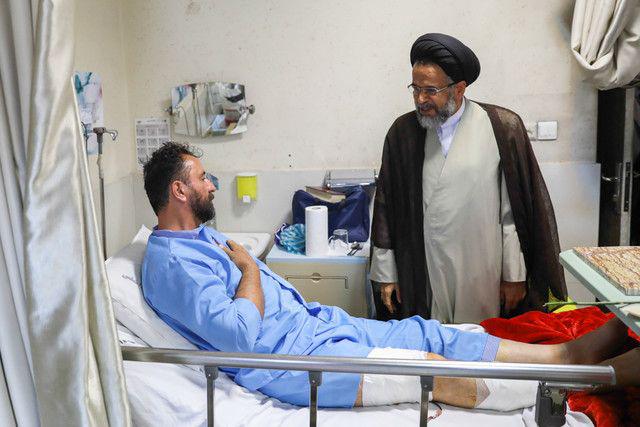 وزیر اطلاعات از مجروحان حادثه تروریستی عیادت کرد وزیر اطلاعات از مجروحان حادثه تروریستی عیادت کرد