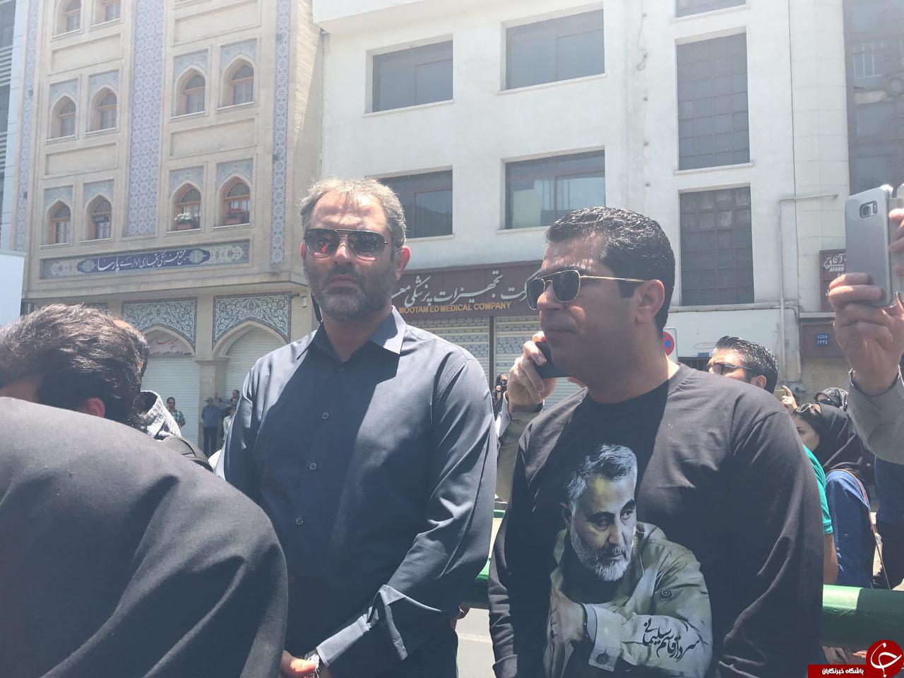 پیکر شهدای حوادث تروریستی تهران واردخیابان انقلاب شد+تصاویر