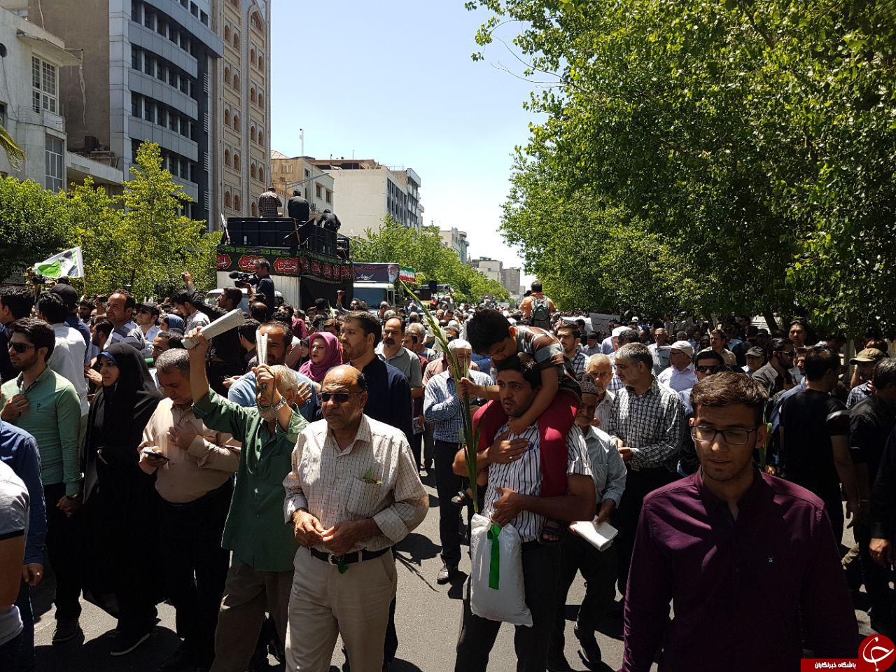 مراسم تشییع پیکر شهدای حوادث تروریستی تهران آغاز شد/حضور باشکوه مردم در مراسم+تصاویر