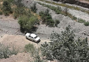 سقوط یک دستگاه خودرو به دره در دلفان ۲ کشته و ۵ مجروح برجای گذاشت