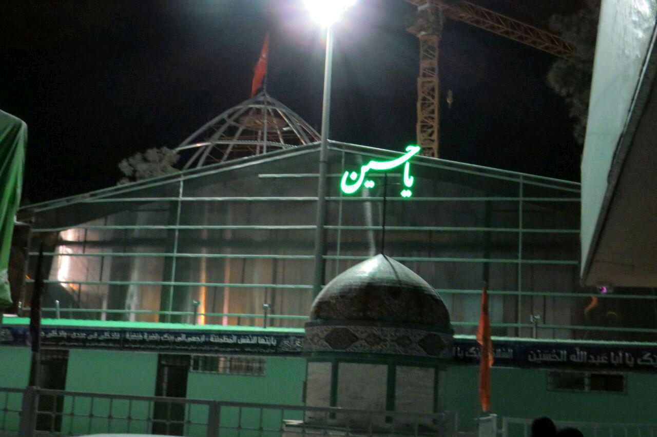 شبی در کنار کارگاه ساخت گنبدحرم امام حسین (ع)
