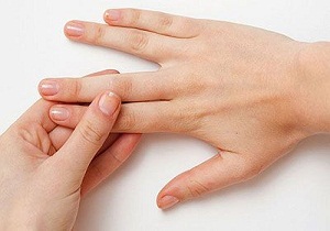 ماساژ دست چه فوایدی برای بدن دارد؟+ فیلم آموزشی