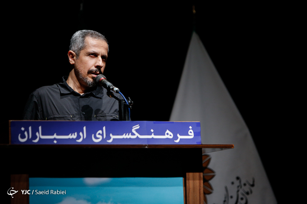 بازیگران در مراسم چهلم از عارف لرستانی گفتند