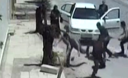 لحظه سرقت خشن از سرنشین خودرو + فیلم
