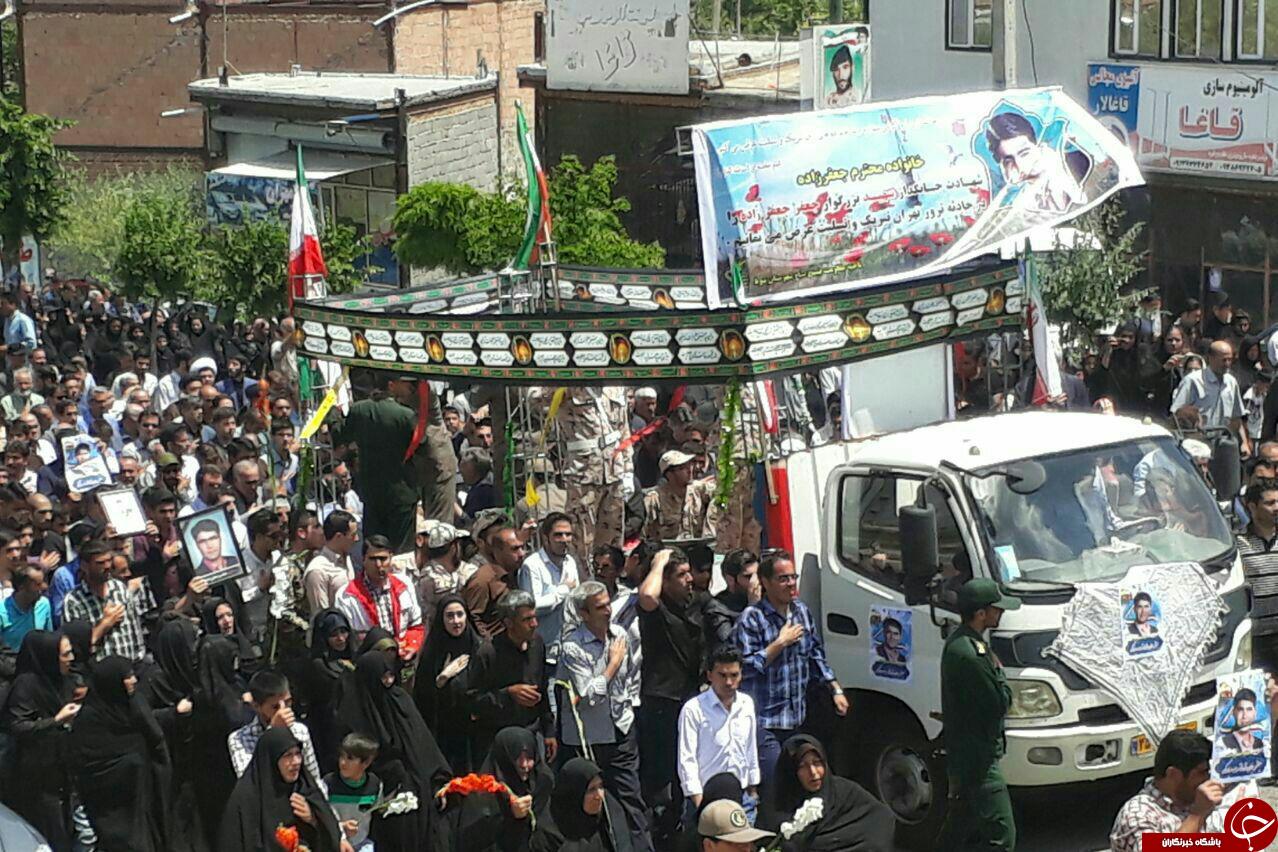 پیکر شهید جعفر جعفرزاده در شهرستان شوط خاکسپاری شد + تصاویر