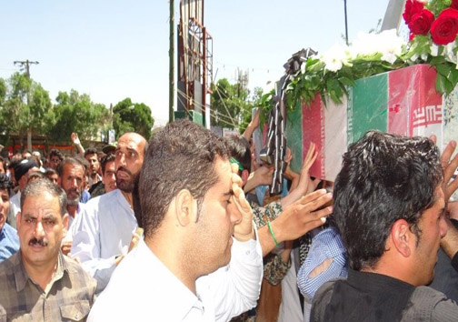 تشییع جنازه باشکوه شهیده هانیه اکبریانی در دلفان+تصاویر