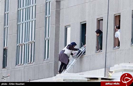 مرگ در یک قدمی پسرک نجات یافته از دست تروریست&zwnj;ها+عکس
