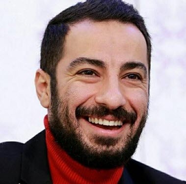 حمايت يک بازيگر از کُردها در مبارزه با داعش + عکس