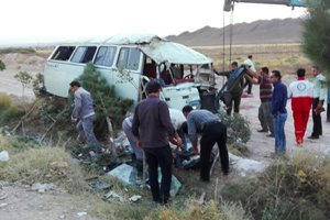 5 مصدوم درواژگونی مینی بوس در ایذه