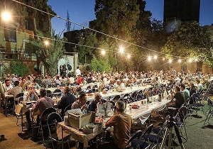 برپایی سفره‌های افطار برای ۴۰۰۰ نفر از نیازمندان شهرستان پارس‌آباد