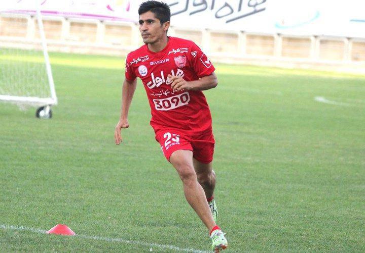مدافع پرسپولیس دست خالی کمیته انضباطی را ترک کرد