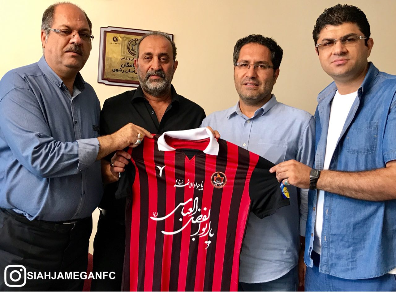اكبر محمدي قرارداد خود را با سياه جامگان تمديد كرد
