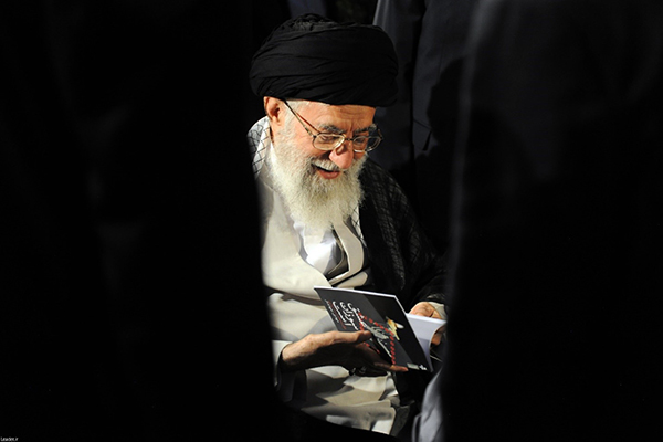 حاشیه دیدار رمضانی شاعران با رهبر معظم انقلاب اسلامی