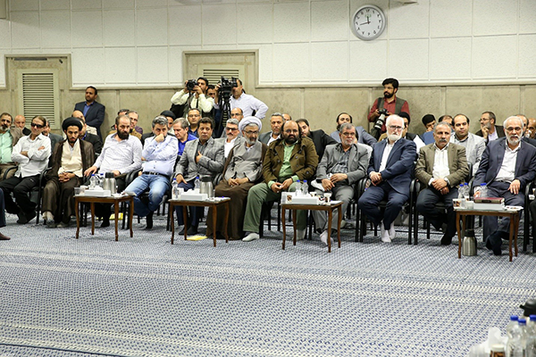 حاشیه دیدار رمضانی شاعران با رهبر معظم انقلاب اسلامی