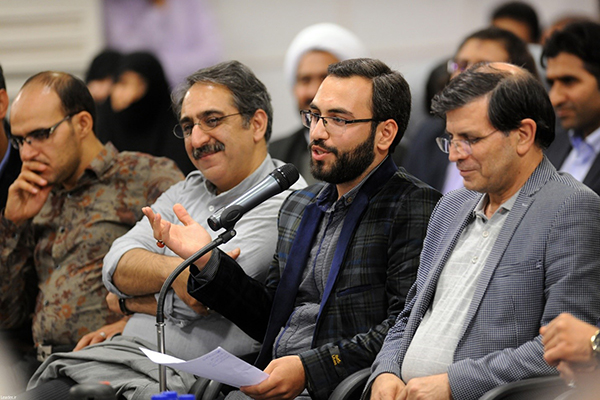 حاشیه دیدار رمضانی شاعران با رهبر معظم انقلاب اسلامی