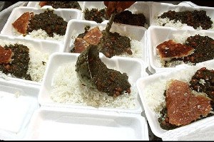 توزیع غذا به نیت ۲۳۲ شهید شهرستان املش