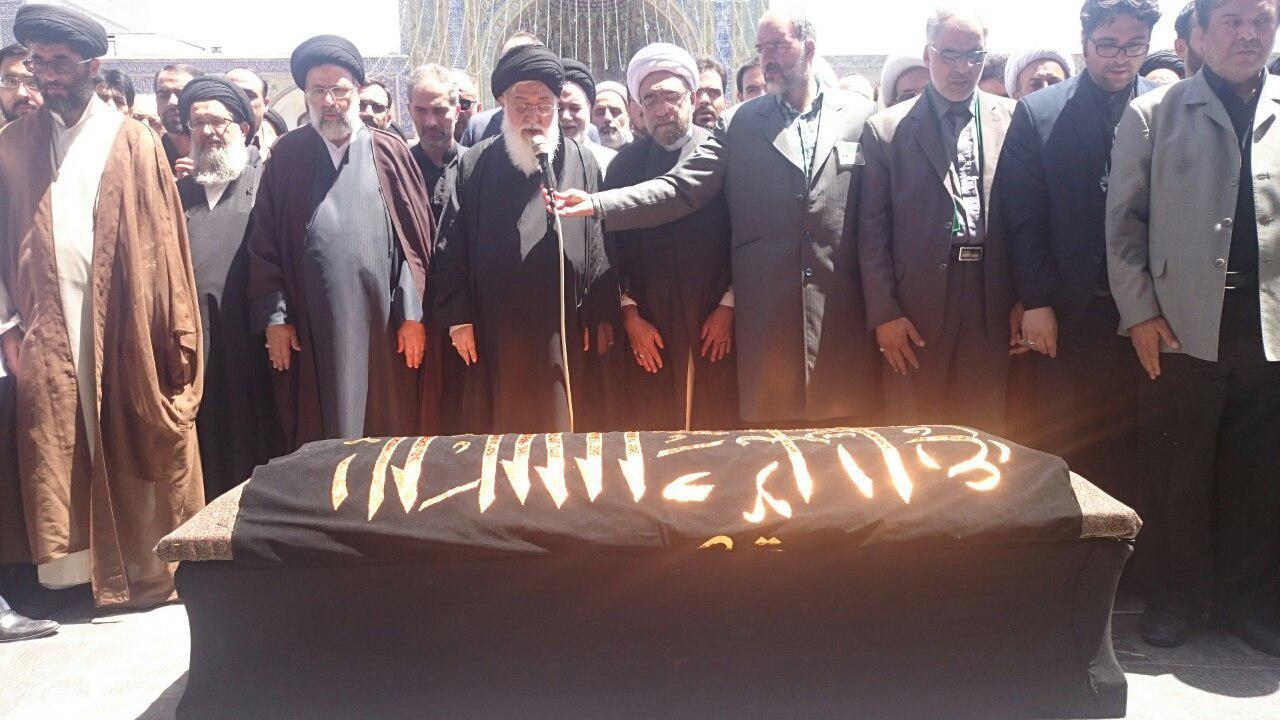 تشییع پیکر همسر آیت الله علم الهدی