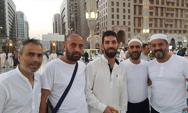 بازیکن بارسلونای به مکه مکرمه مشرف شد
