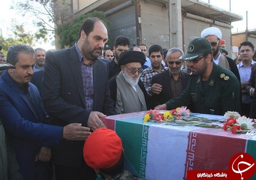 استقبال مردم آبیک از پیکر شهید محمد رضایی