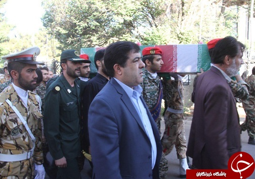استقبال مردم آبیک از پیکر شهید محمد رضایی