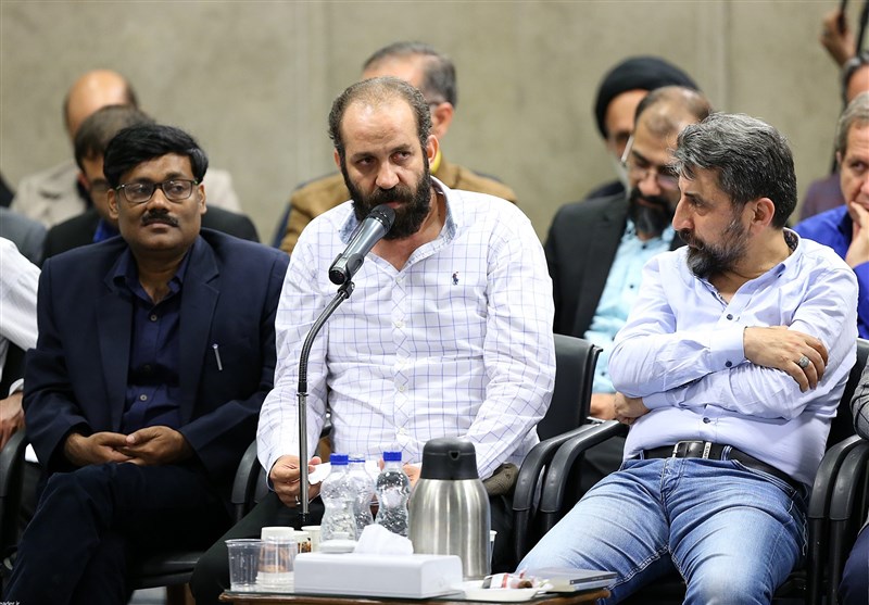 شعرخوانی محمد سهرابی در محضر رهبر انقلاب + فیلم