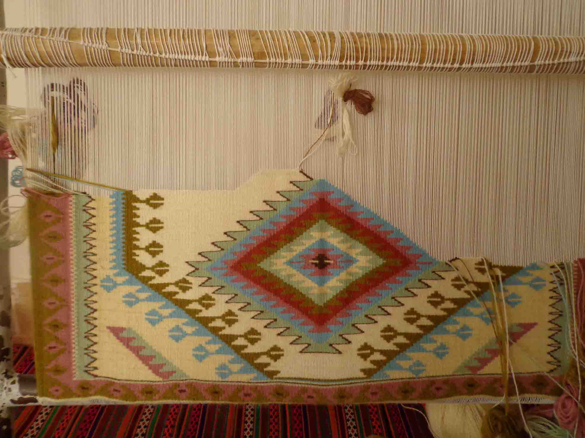 معرفی روستای بیدکردوئیه بافت به عنوان روستای ملی گلیم