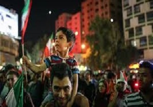 کارناوال شادی مردم قروه بعد از صعود تیم ملی + فیلم