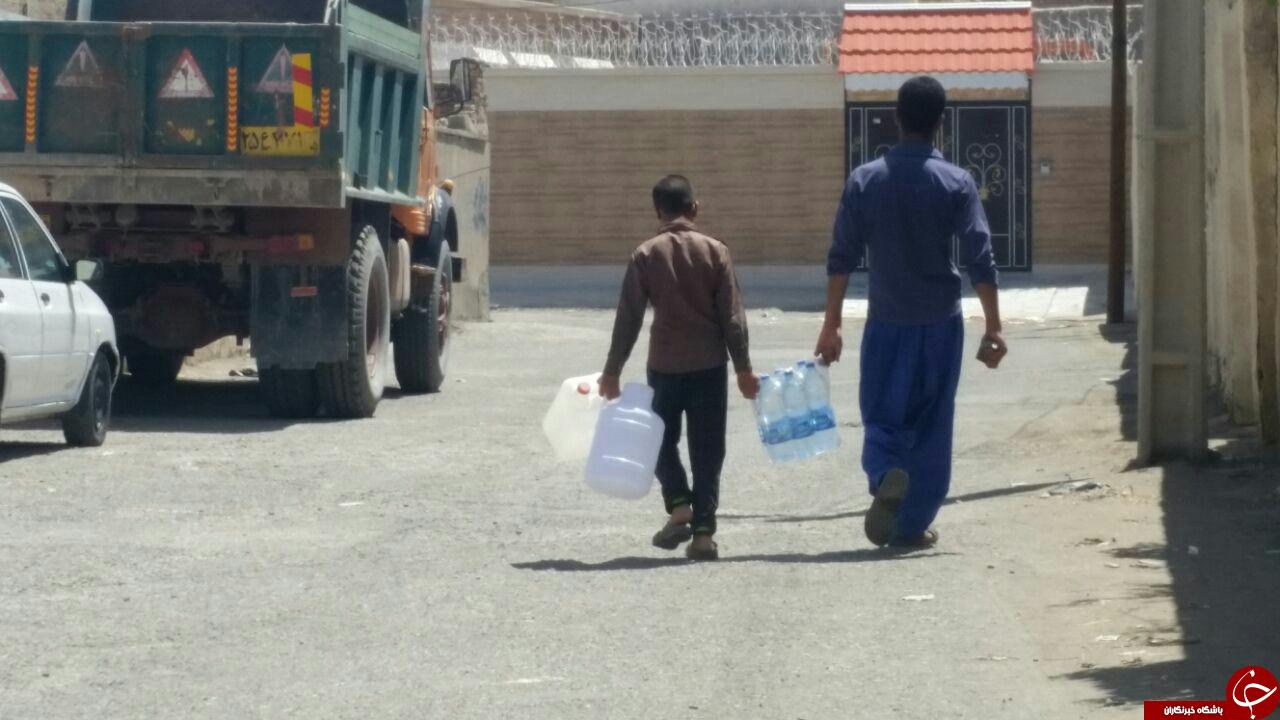 صف طولانی آب شرب در زابل + تصاویر