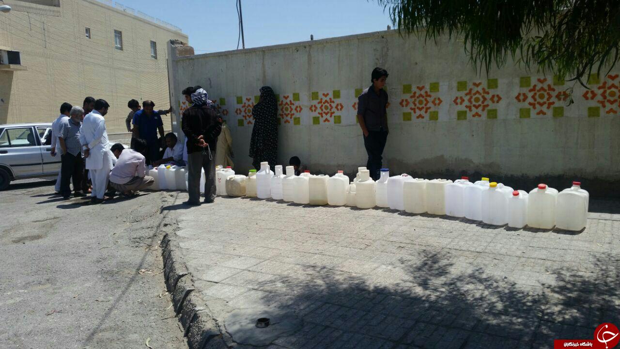صف طولانی آب شرب در زابل + تصاویر