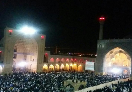 نصف جهان در شب ضربت خوردن مولای متقیان