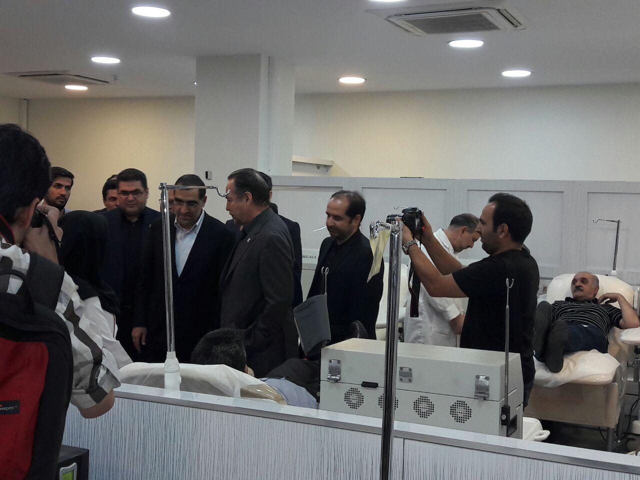 بازديد وزير بهداشت از پايگاه انتقال خون وصال+ تصاوير