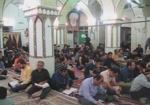 تصاویری از مراسم احیای شب نوزدهم ماه مبارک رمضان