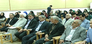 شاعران زبان گویای جامعه هستند
