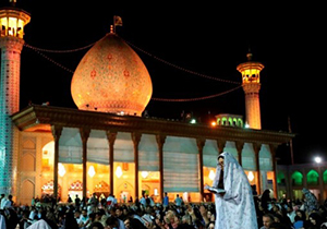 شب زنده داری شیرازی ها در سومین حرم اهل بیت(ع)