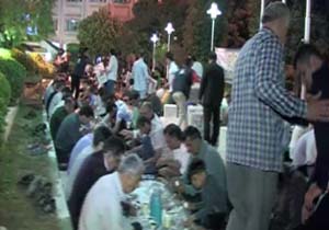 برگزاری ویژه برنامه خوان الهی در باغ ملی بابل