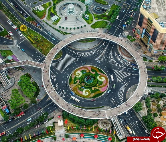 پل عابر پیاده دایره&zwnj;ای دیدنی در چین+تصاویر