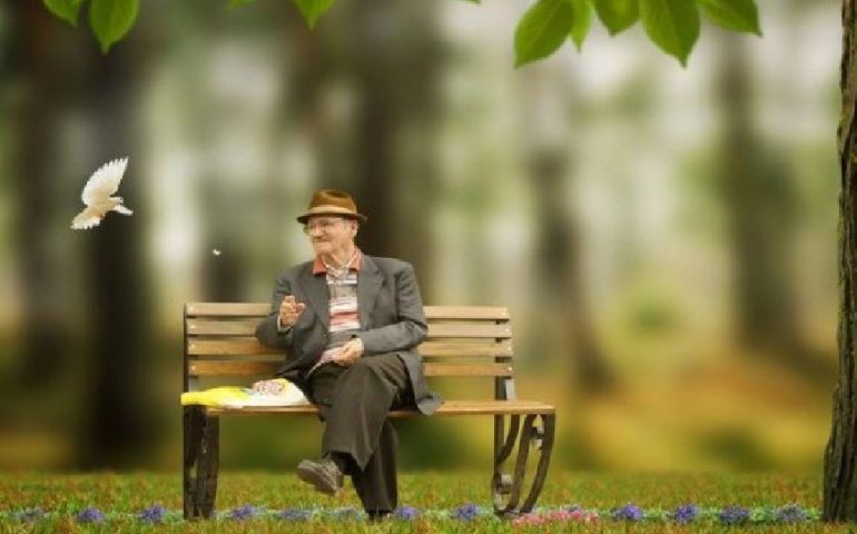 بازنشستگان در تنگنای مالی/کور سوی امید به وام های حداقلی