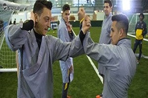 چالش آموزش رزمی بازیکنان آرسنال + فیلم
