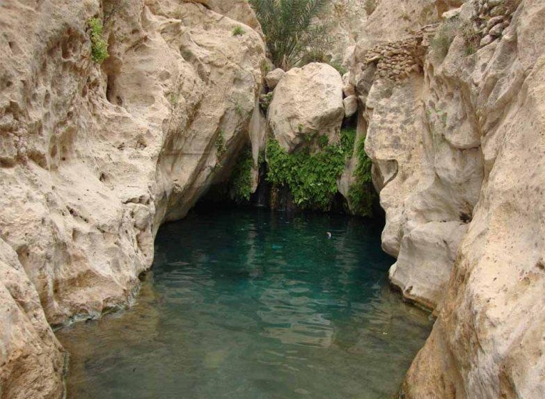 چشمه معدنی ابارق با خاصیت درمانی