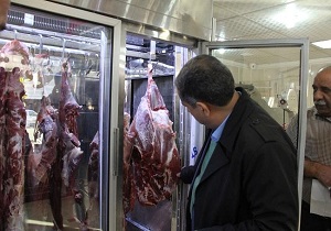 تشدید نظارت بر مراکز عرضه فرآورده های خام دامی در بویین زهرا