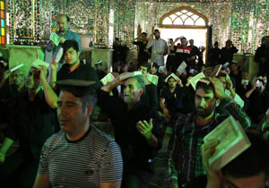 مراسم پرفیض شب قدر در آستان مقدس امامزاده حسن (ع) + تصاویر
