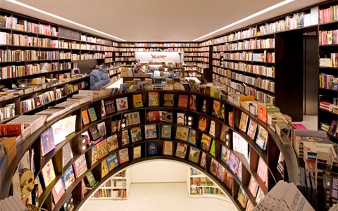 حمایت ۴۰۰ ناشر و کتابفروش از طرح‌های عیدانه‌، تابستانه و پاییزه کتاب
