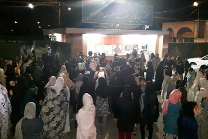 دانشجویان خوابگاه معصومه درگیر و دار وعده مسئولان