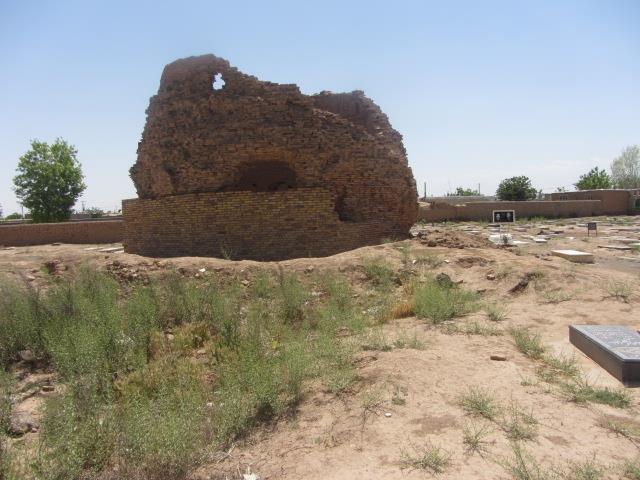 مرمت و بازسازی محوطه برج مقبره روستای ریواده
